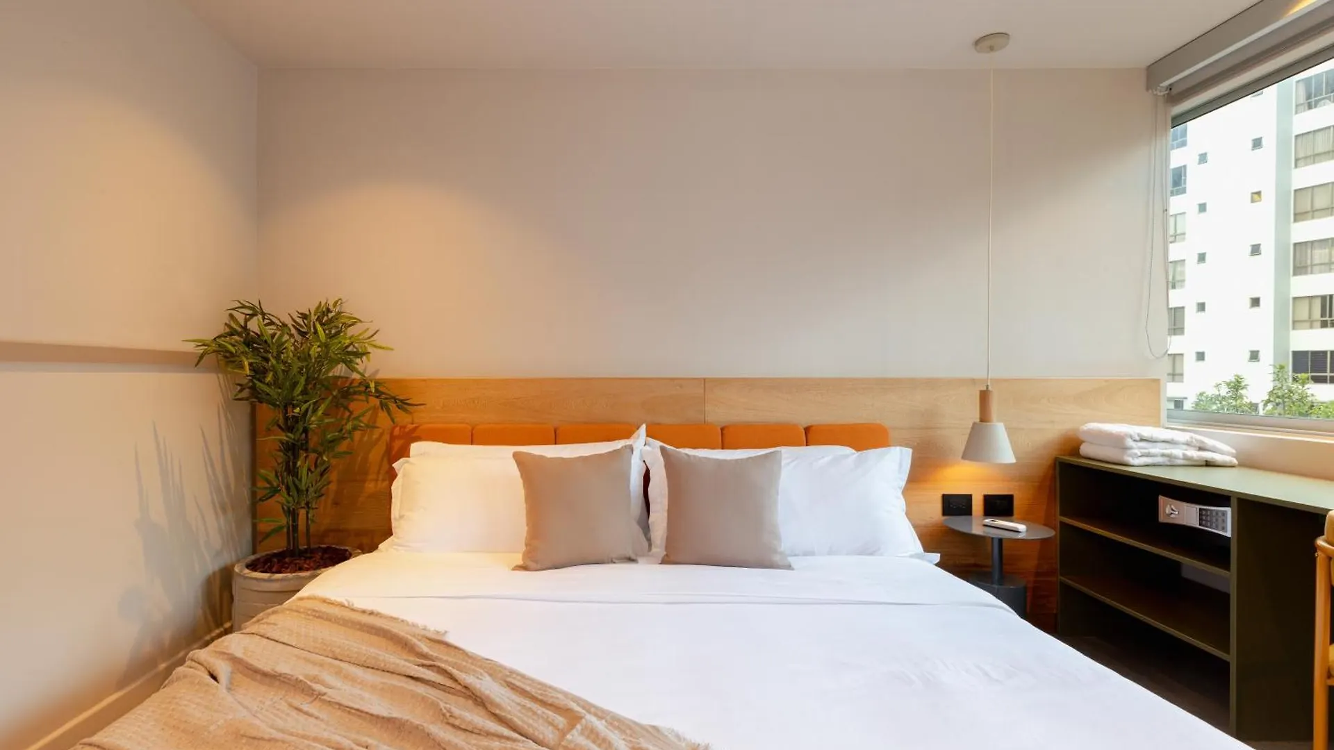 Spot Building Aparthotel Μεντεγίν