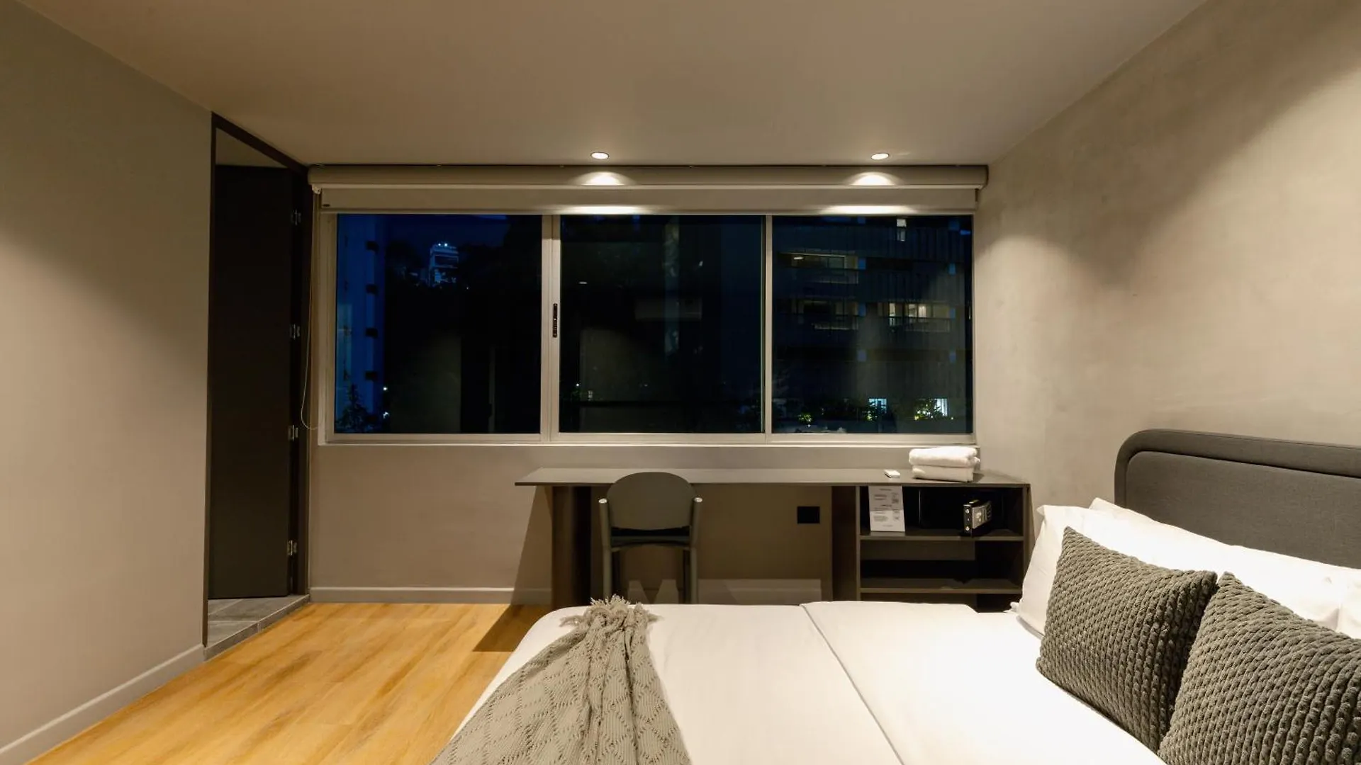 Aparthotel Spot Building Medellín Colombia