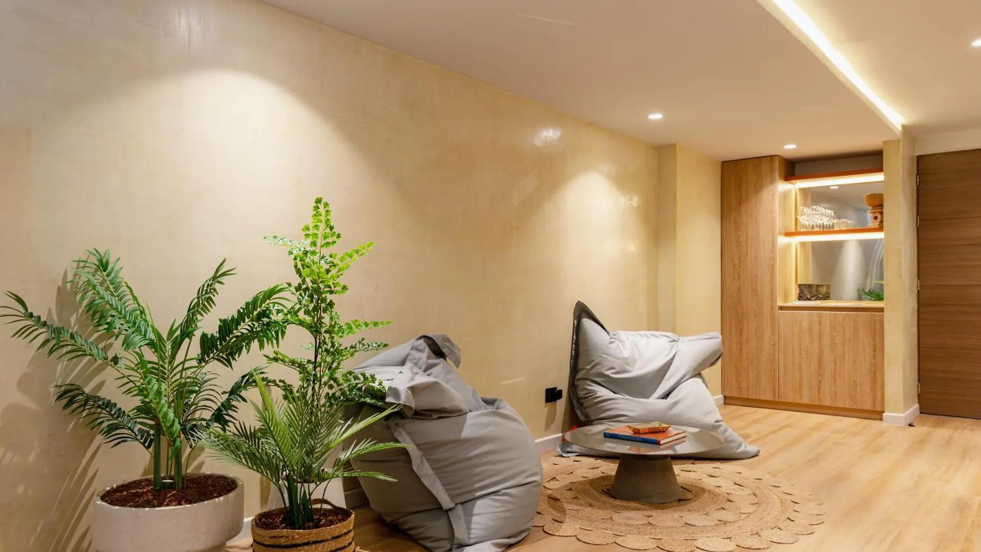 Aparthotel Spot Building Medellín