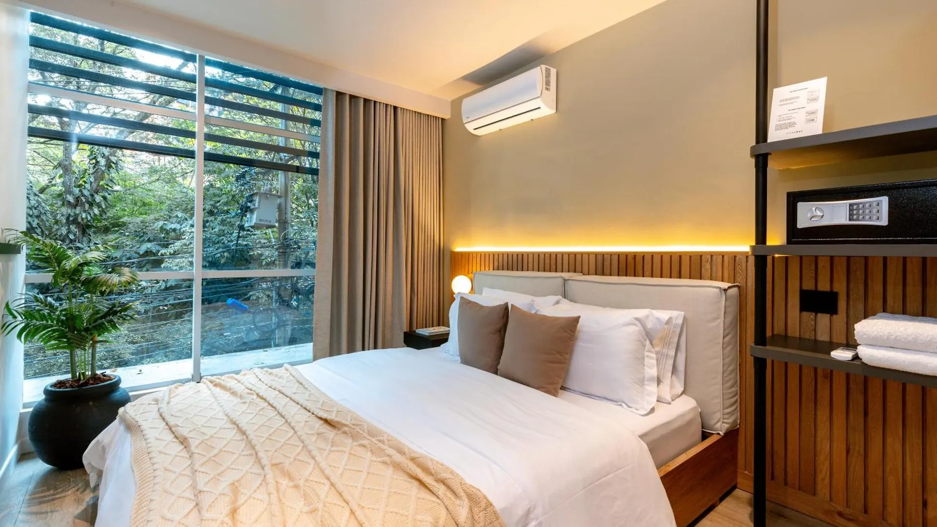 Spot Building Aparthotel Μεντεγίν 0*,  Κολομβία