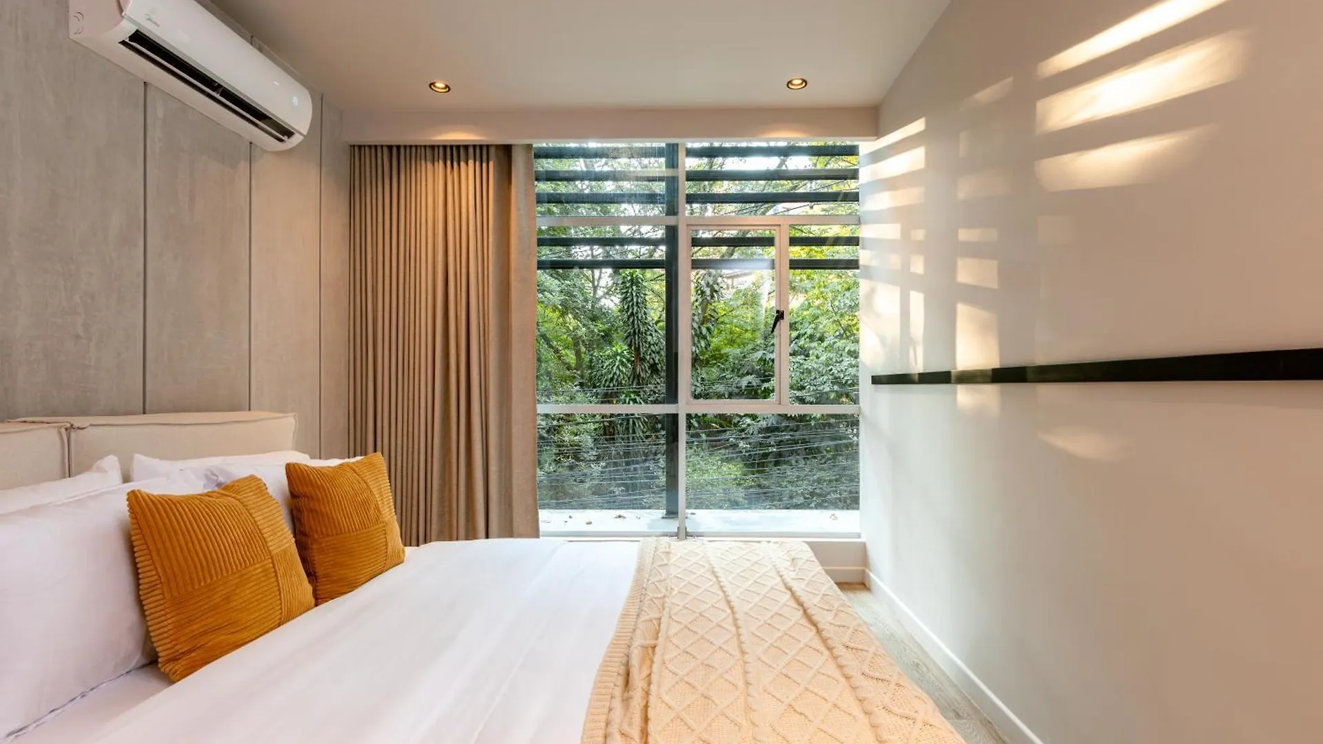 Aparthotel Spot Building Medellín