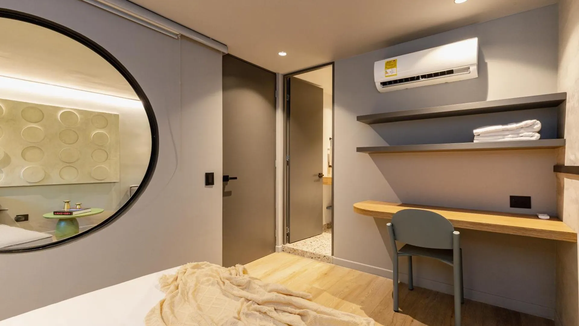 Spot Building Aparthotel Μεντεγίν