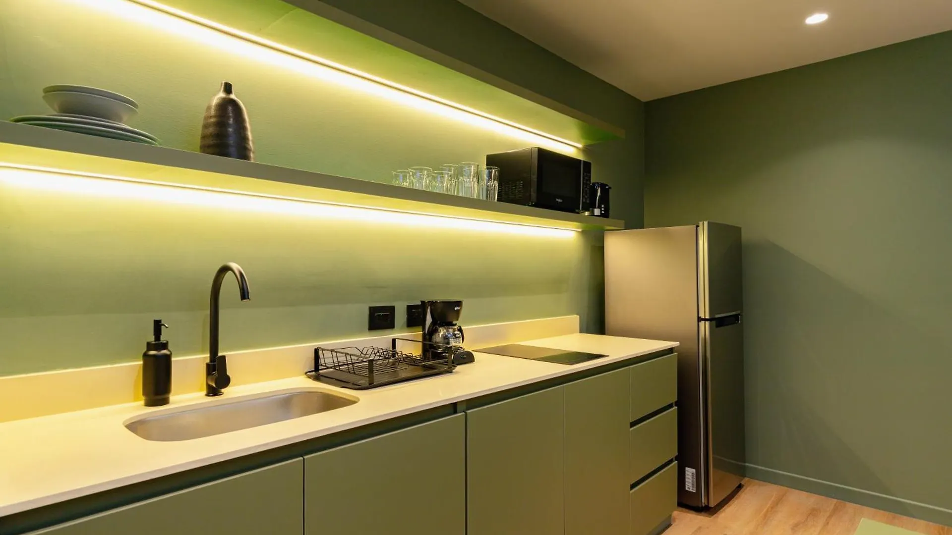 Spot Building Aparthotel Μεντεγίν 0*,  Κολομβία